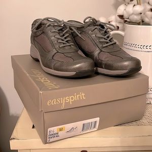 Easy Spirit 8 1/2 Pewter Everdeens Ladies Tennis Shoes